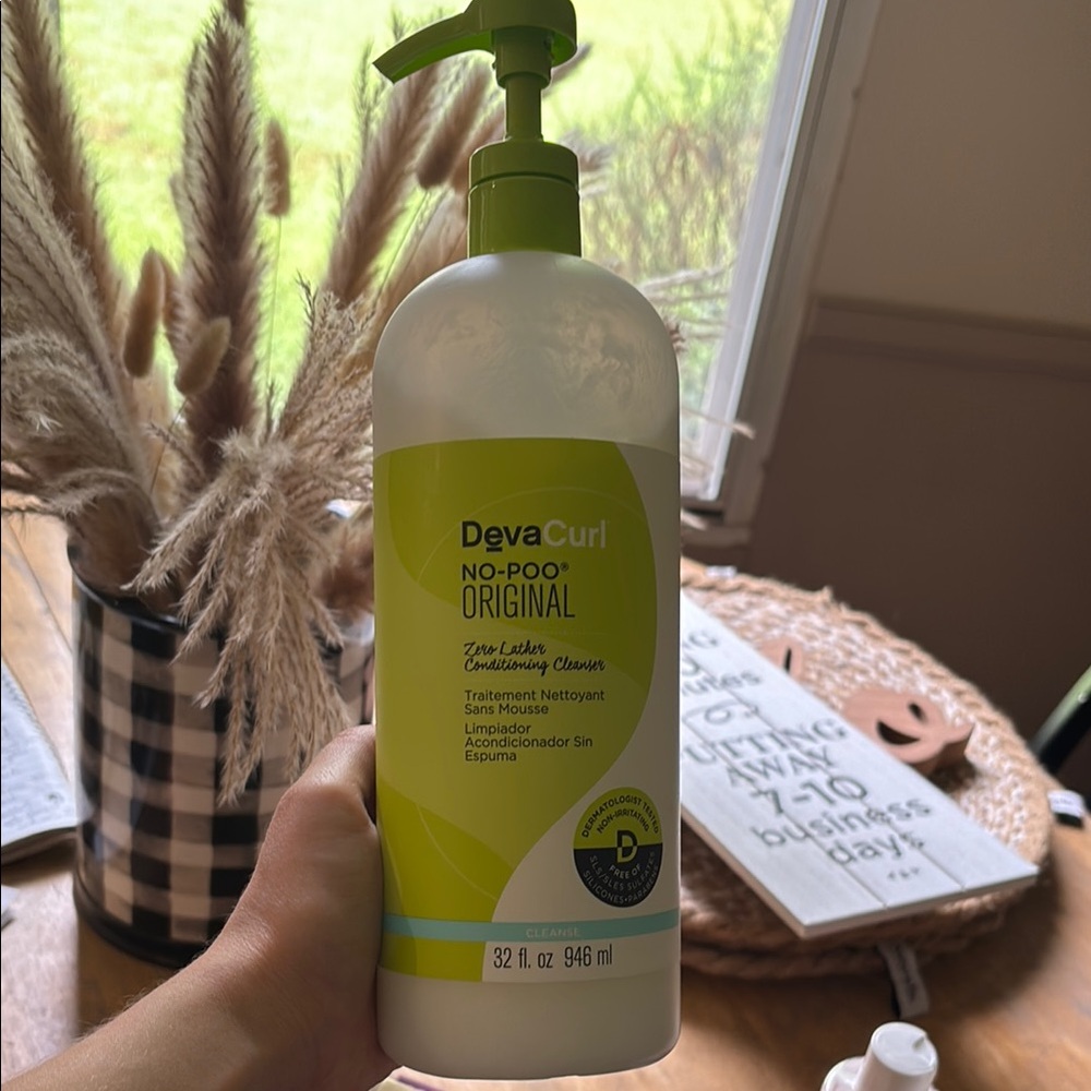 DevaCurl No-Poo Original Conditioning Cleanser - Green and White